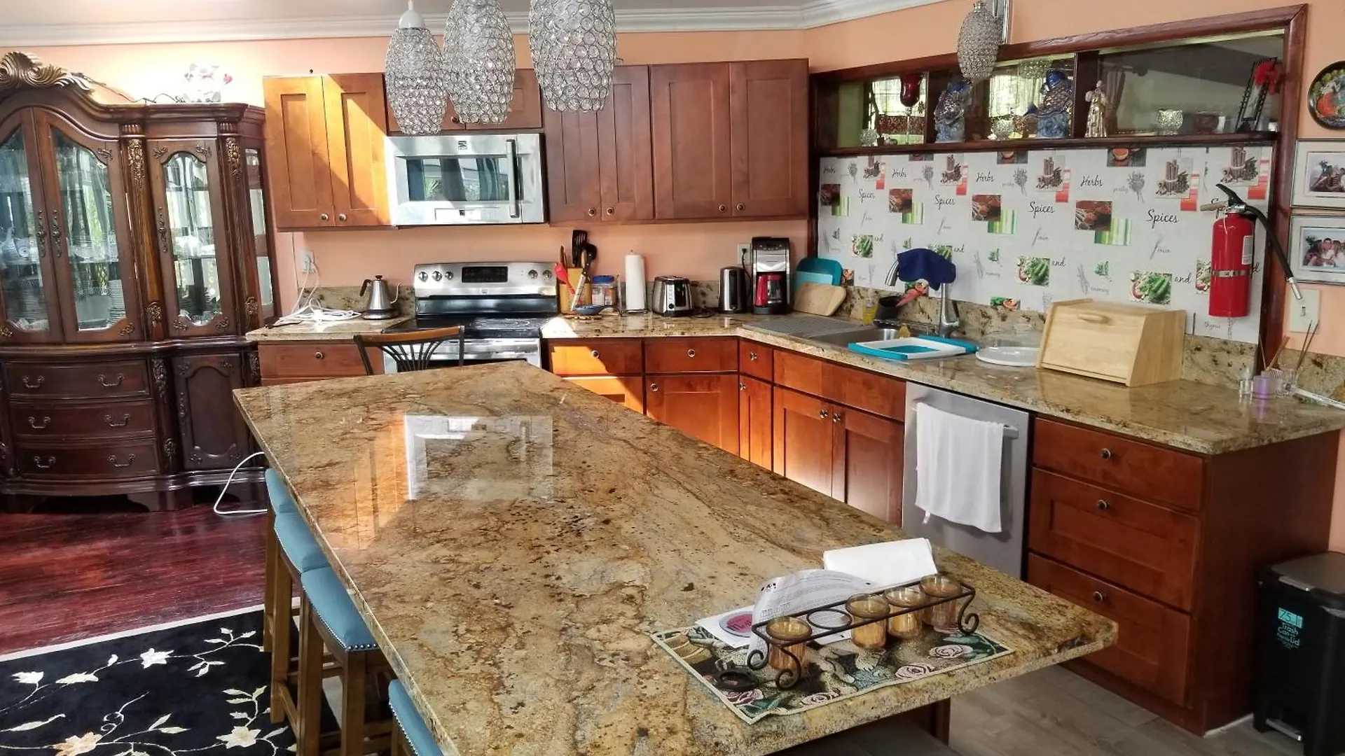 4 Bedroom 3 Batroom Home Keaau United States