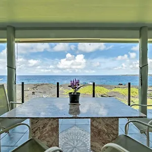  Holiday home Direct Oceanfront, Big Island